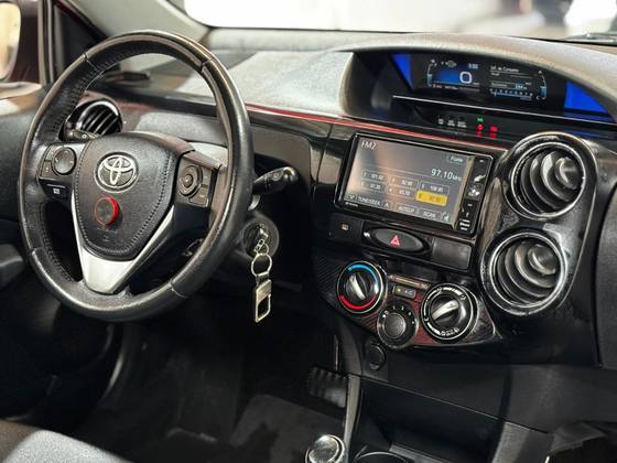 TOYOTA ETIOS 1.5 XLS 16V FLEX 4P AUTOMÁTICO